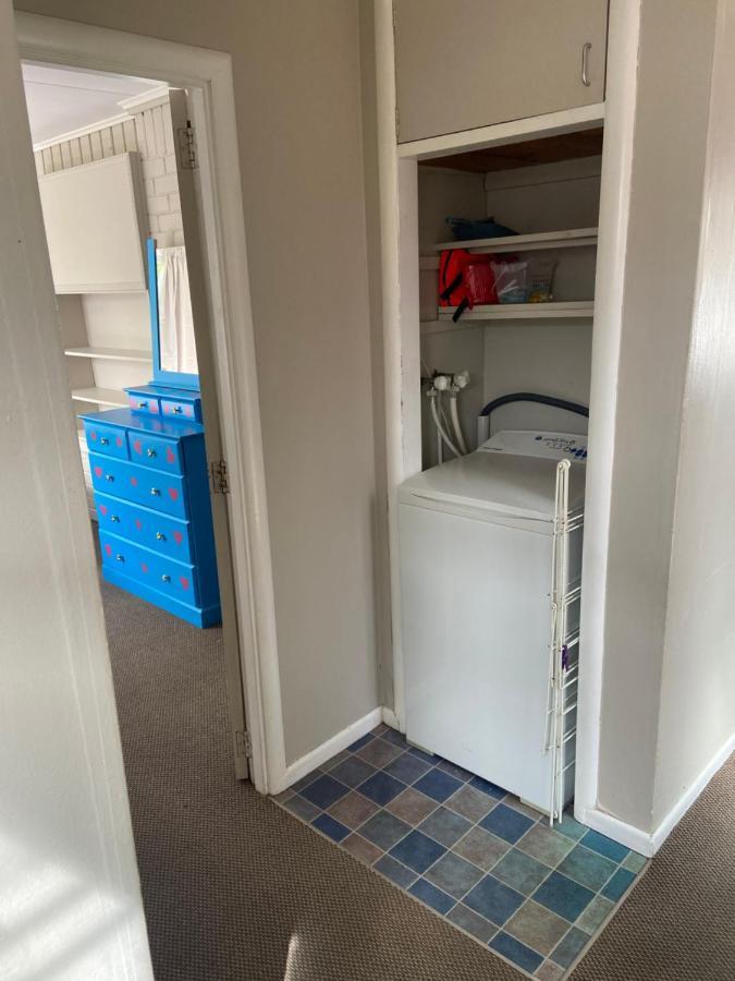 3-Bedroom Unit Within Walking Distance To City Hamilton Exterior photo